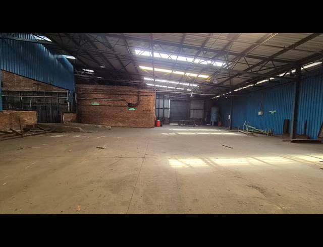 4,000M² FACTORY TO LET IN LILIANTON